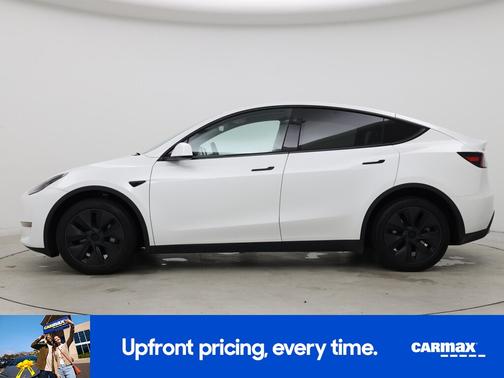 White 2025 Tesla Model Y Long Range