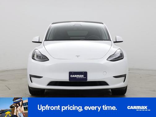 White 2025 Tesla Model Y Long Range