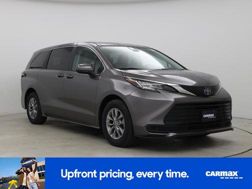 Gray 2022 Toyota Sienna LE
