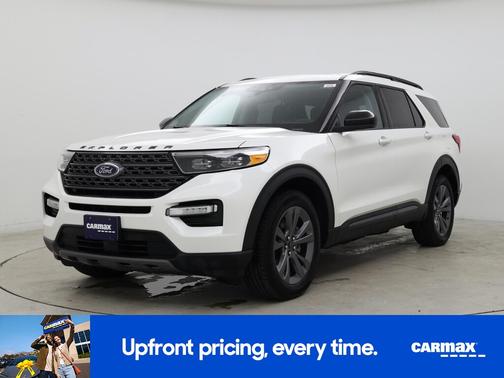 White 2024 Ford Explorer XLT