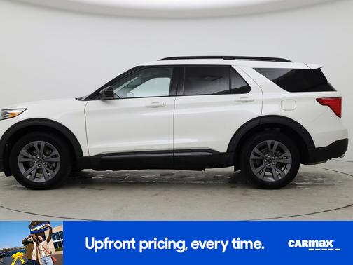 White 2024 Ford Explorer XLT
