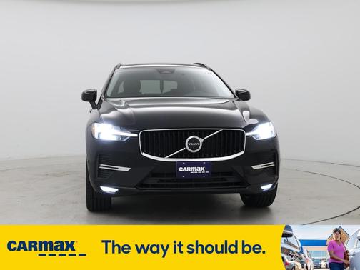 2022 Volvo XC60 B5 Momentum