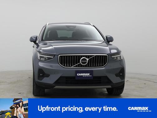 2023 Volvo XC40 B5 Plus Bright Theme