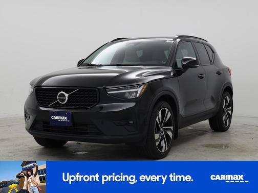 2023 Volvo XC40 B5 Plus Bright Theme