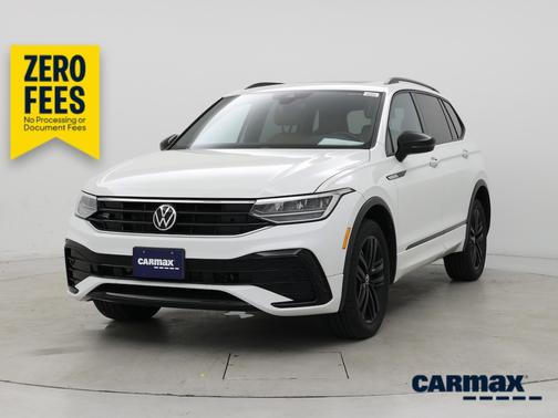 White 2022 Volkswagen Tiguan SE R-Line Black