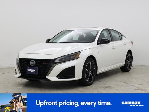 White 2023 Nissan Altima SR