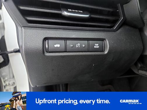 White 2023 Nissan Altima SR