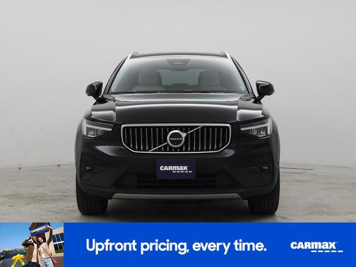 2023 Volvo XC40 B5 Plus Dark Theme