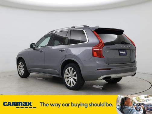 2016 Volvo XC90 T6 Momentum