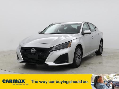 2023 Nissan Altima SV