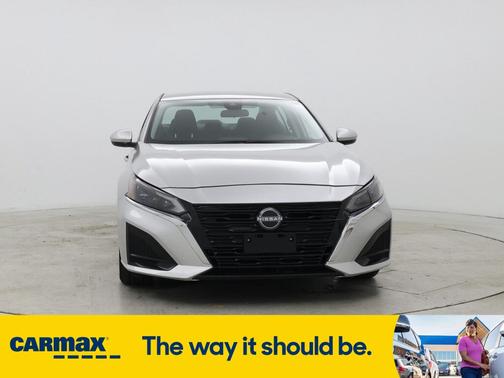 2023 Nissan Altima SV