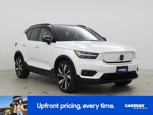 White 2021 Volvo XC40 Recharge Pure Electric P8 R-Design