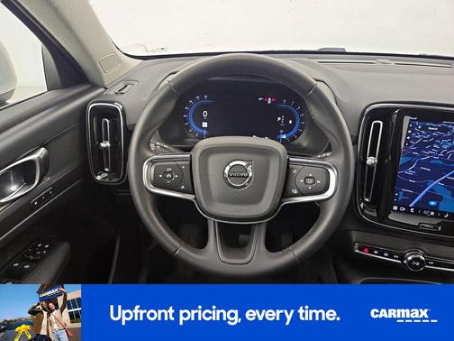 2023 Volvo XC40 B5 Plus Bright Theme