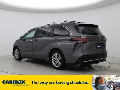 2022 Toyota Sienna Platinum