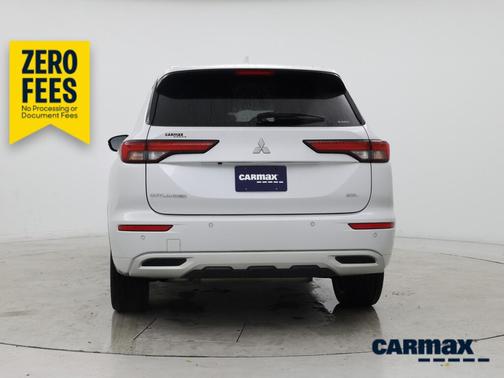 White 2022 Mitsubishi Outlander SEL