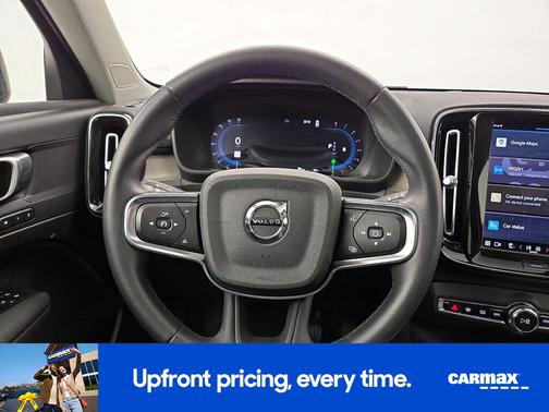 2023 Volvo XC40 B5 Plus Bright Theme