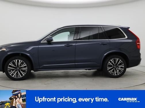 2022 Volvo XC90 T6 Momentum