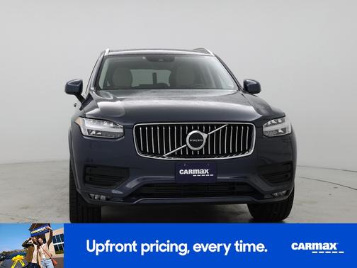 2022 Volvo XC90 T6 Momentum