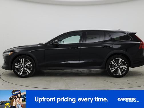 2025 Volvo V60 Cross Country B5 Plus