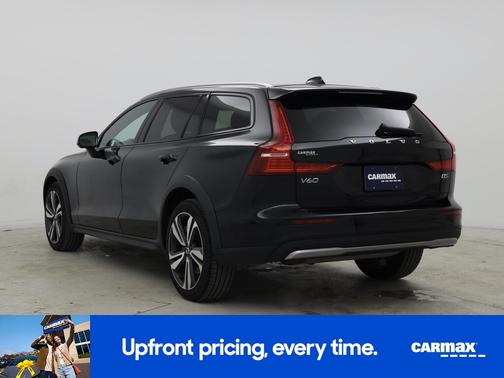 2025 Volvo V60 Cross Country B5 Plus