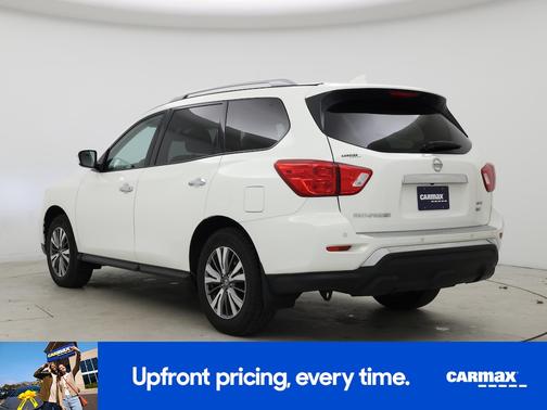 2020 Nissan Pathfinder SV