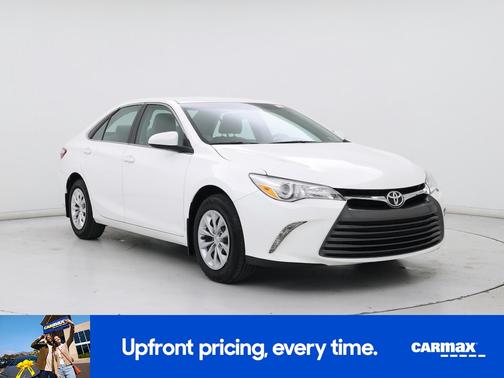 White 2016 Toyota Camry LE
