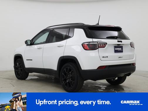 White 2022 Jeep Compass Latitude