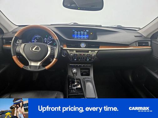 2015 Lexus ES 300h 