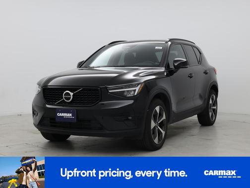 2023 Volvo XC40 B5 Plus Bright Theme
