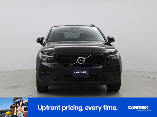 2023 Volvo XC40 B5 Plus Bright Theme