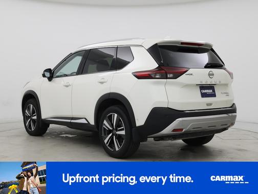 White 2023 Nissan Rogue Platinum