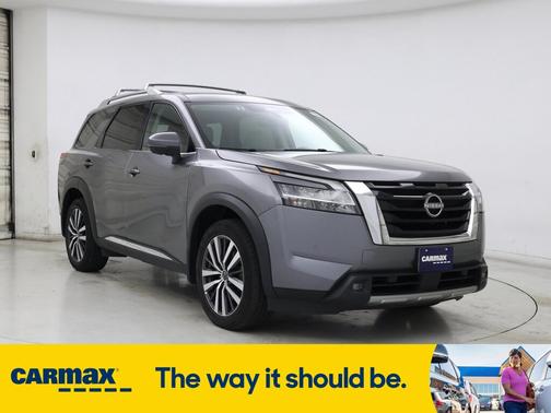 2022 Nissan Pathfinder Platinum
