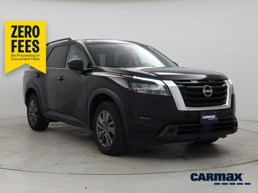 Black 2025 Nissan Pathfinder SV