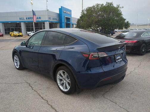 2024 Tesla Model Y Base