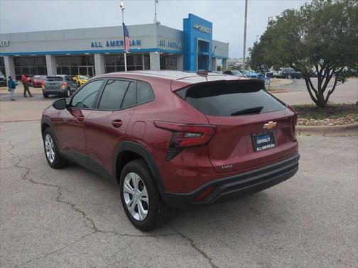 2025 Chevrolet Trax LS