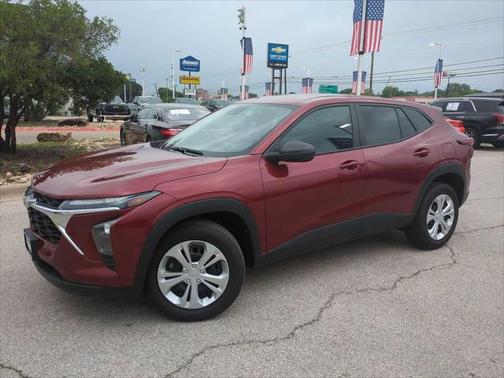 2025 Chevrolet Trax LS