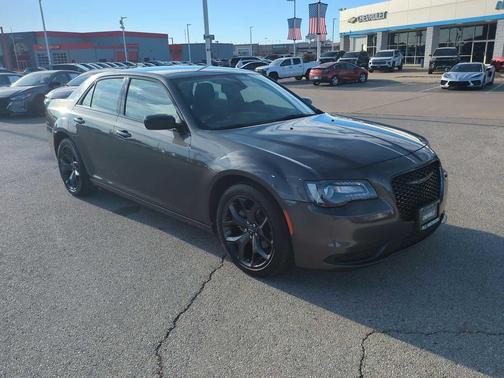 2023 Chrysler 300 Touring