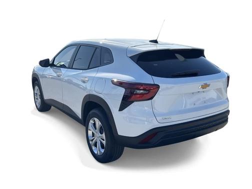 Summit White 2026 Chevrolet Trax LS