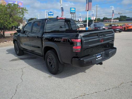 Black 2025 Nissan Frontier PRO-4X