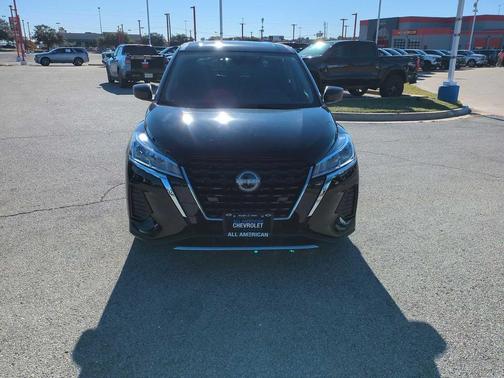 2023 Nissan Kicks S
