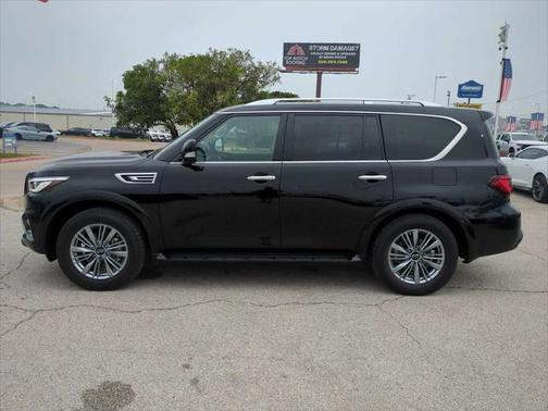 2023 INFINITI QX80 Luxe