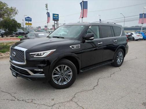 2023 INFINITI QX80 Luxe