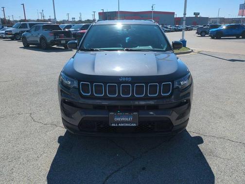 2022 Jeep Compass Latitude Lux