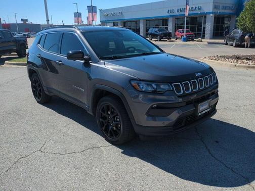 2022 Jeep Compass Latitude Lux