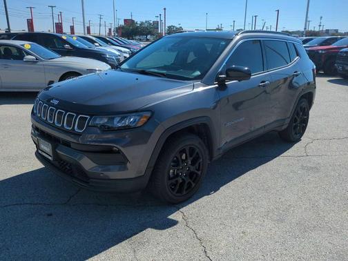 2022 Jeep Compass Latitude Lux