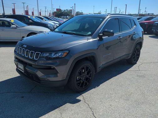 2022 Jeep Compass Latitude Lux