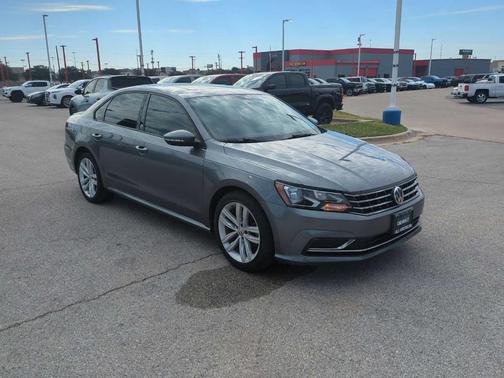 2019 Volkswagen Passat 2.0T Wolfsburg