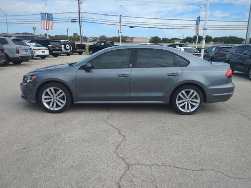 2019 Volkswagen Passat 2.0T Wolfsburg