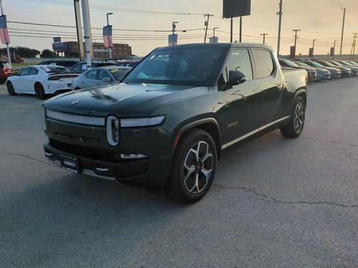 2022 Rivian R1T Adventure Package