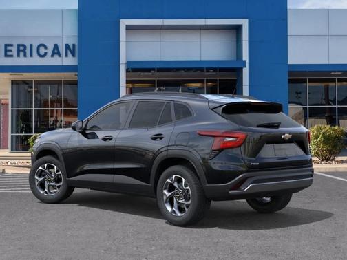 Mosaic Black Metallic 2026 Chevrolet Trax LT